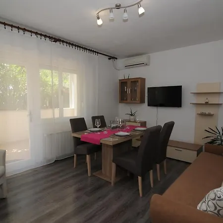Apartment Duka Krk Town