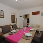 Duka 아파트